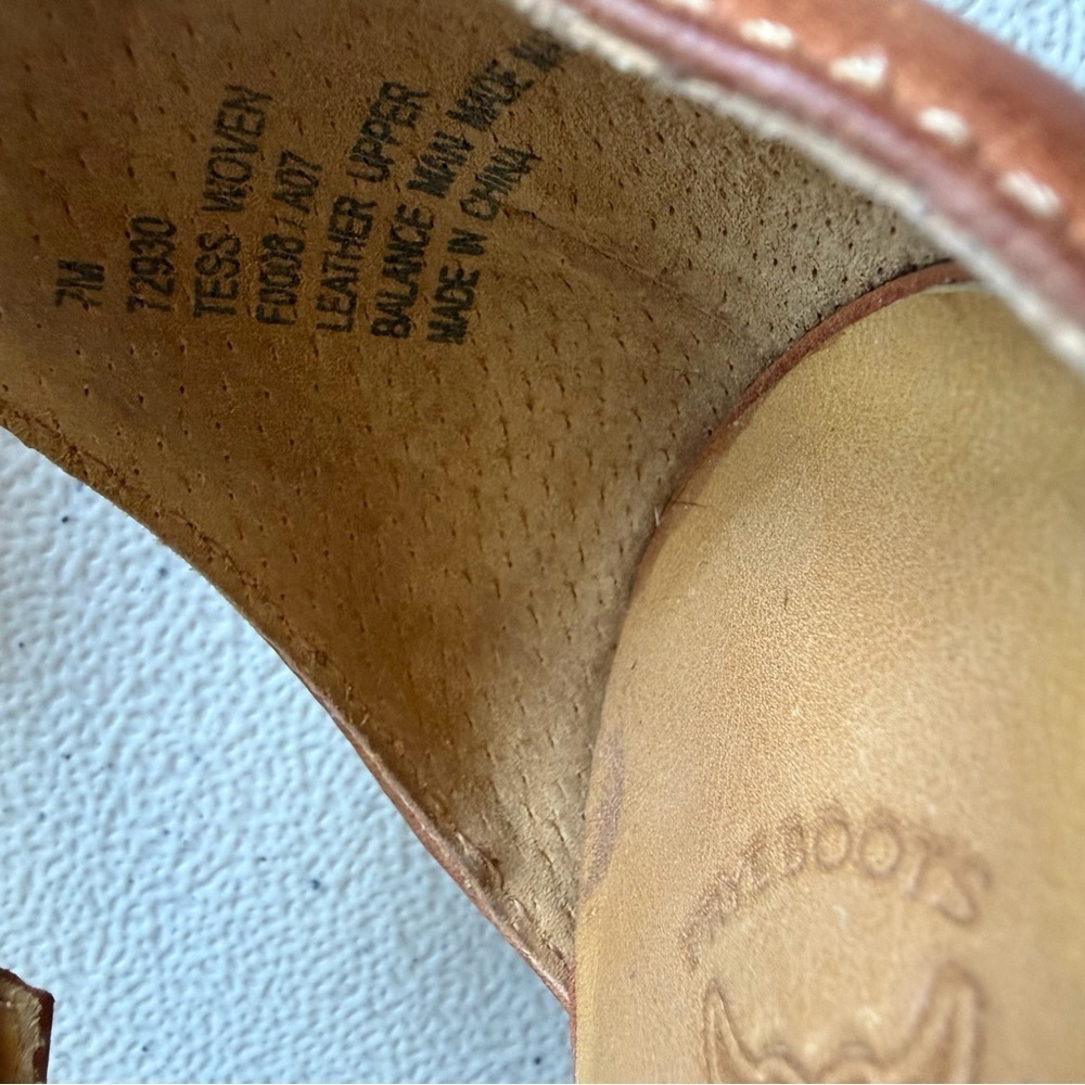 Frye strap leather peep toe shoe -sandals - Picture 6 of 8